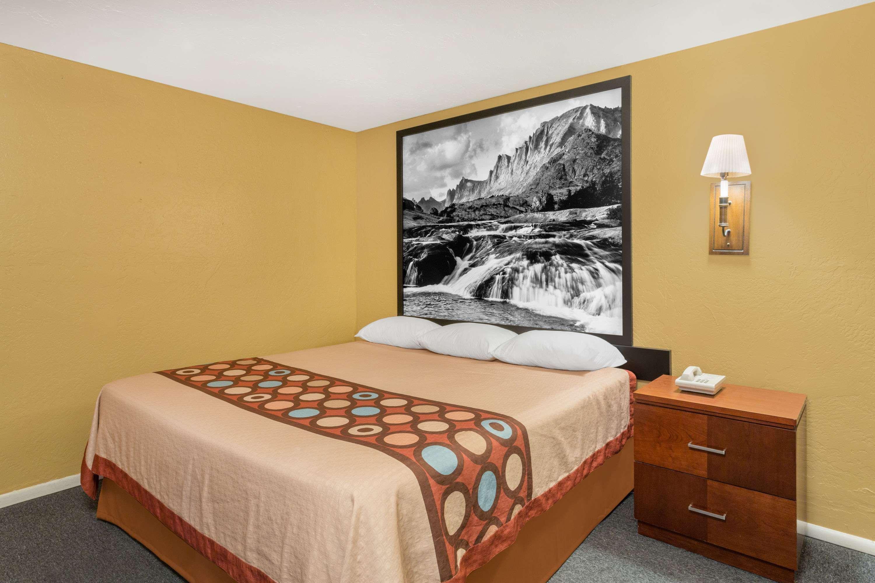 ซูเปอร์ 8 บาย วินด์แฮม ไดมอนด์วิลล์ เคมเมอเรอร์ Motel Kemmerer ภายนอก รูปภาพ