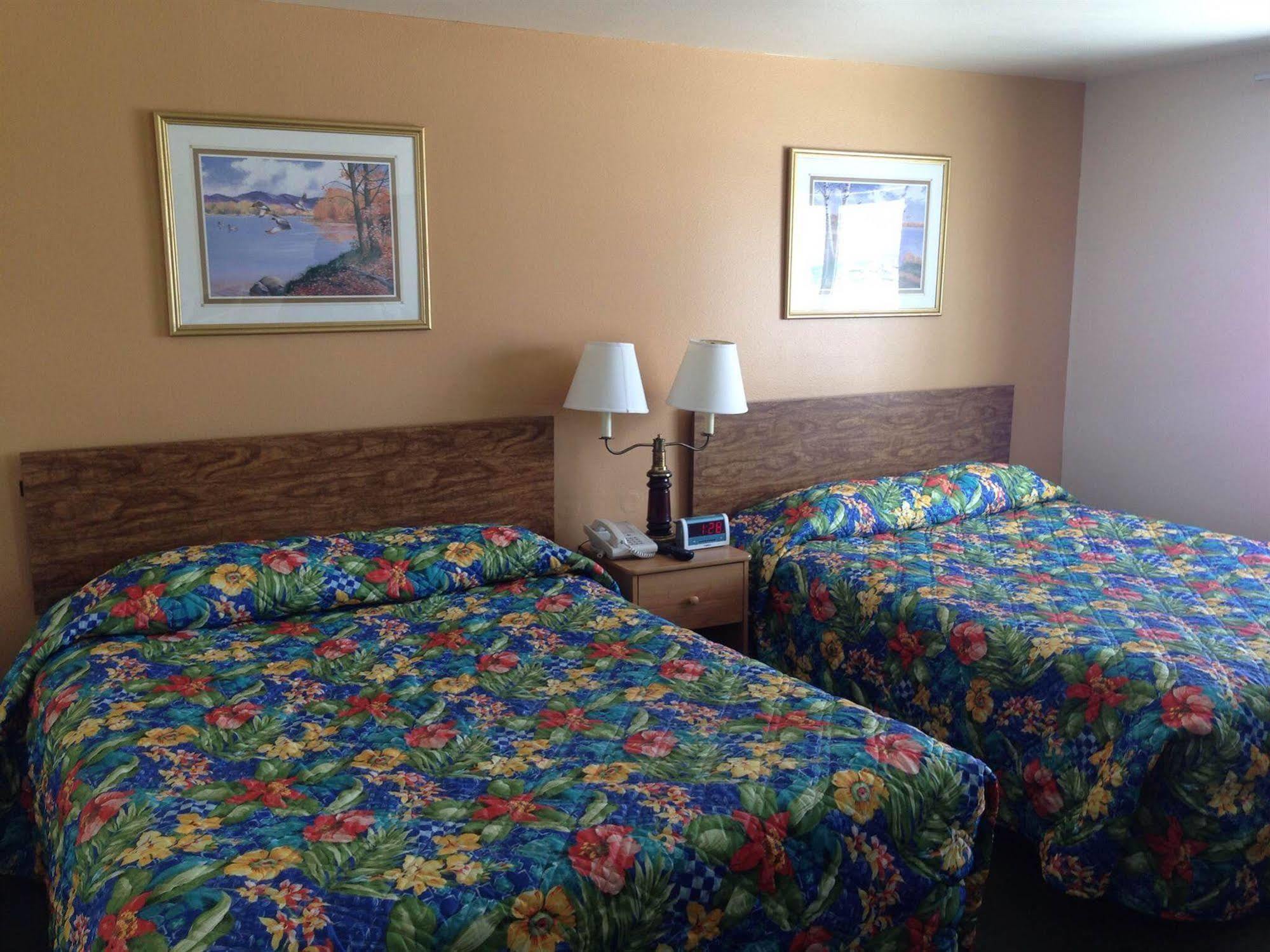 ซูเปอร์ 8 บาย วินด์แฮม ไดมอนด์วิลล์ เคมเมอเรอร์ Motel Kemmerer ภายนอก รูปภาพ