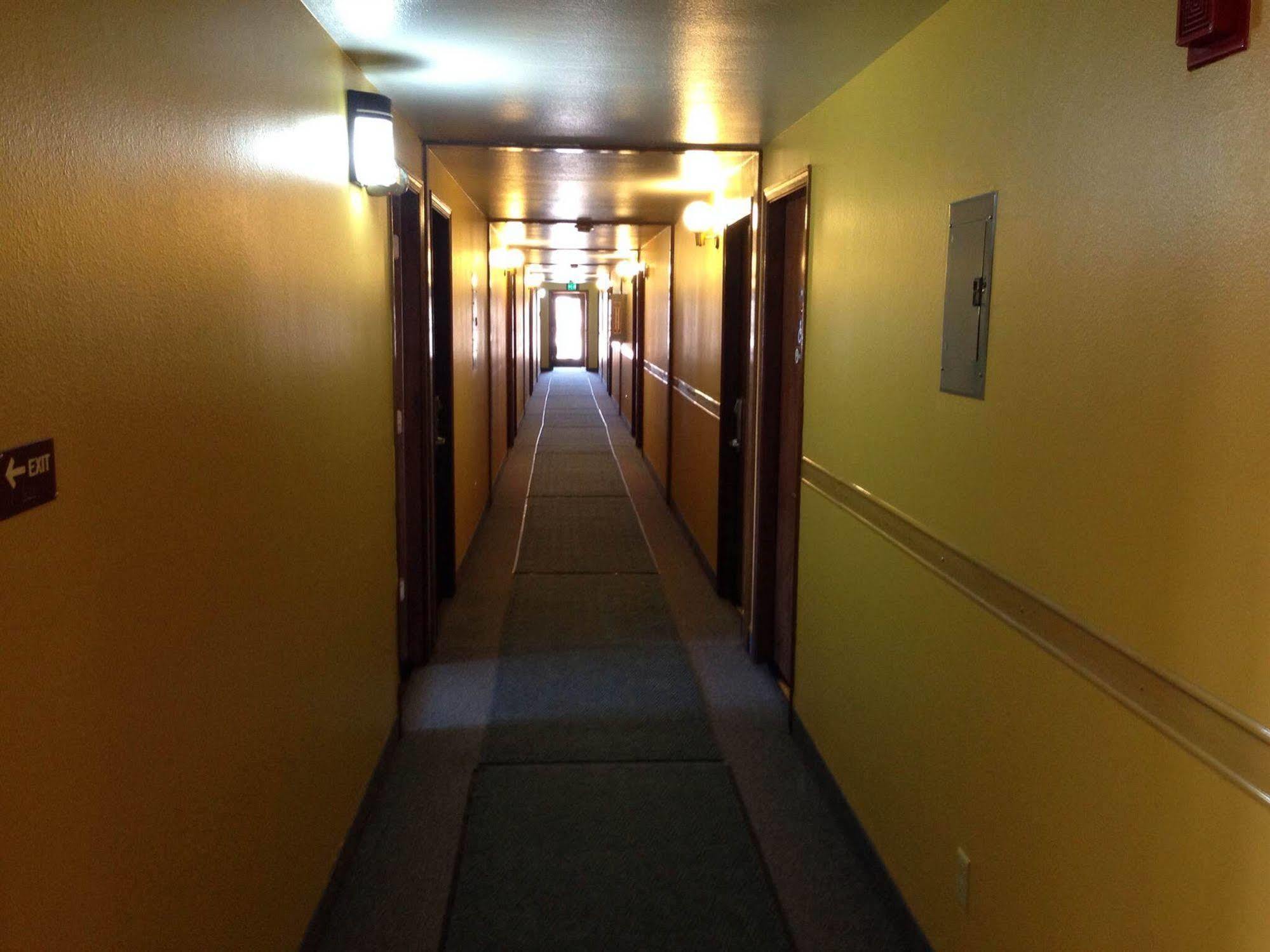 ซูเปอร์ 8 บาย วินด์แฮม ไดมอนด์วิลล์ เคมเมอเรอร์ Motel Kemmerer ภายนอก รูปภาพ